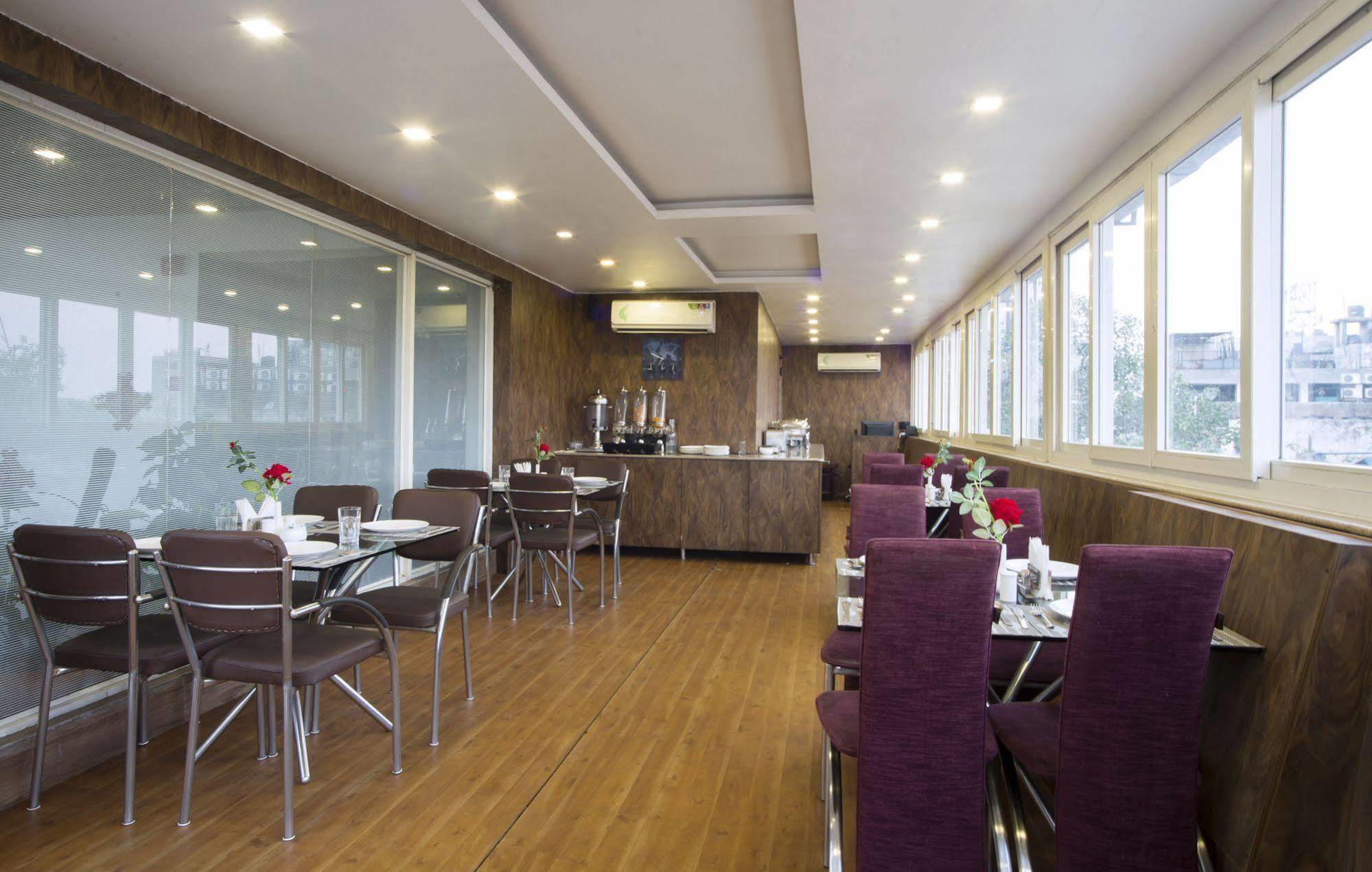 Hotel Palm Do'R - 02 Mins From New Delhi Railway Station Kültér fotó