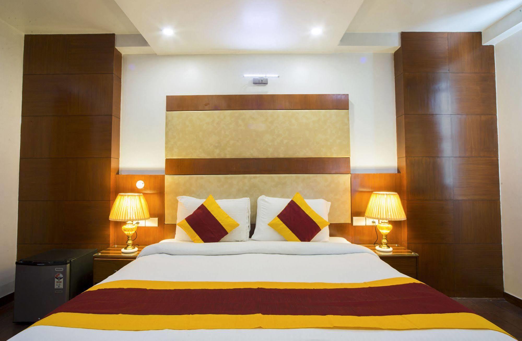 Hotel Palm Do'R - 02 Mins From New Delhi Railway Station Kültér fotó